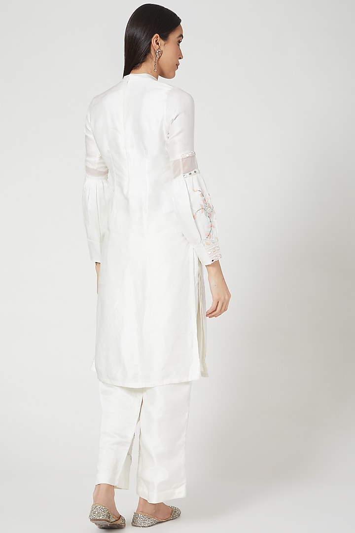 Ivory 3D Floral Embroidered Kurta Set by Pesha at Pernia's Pop Up Shop