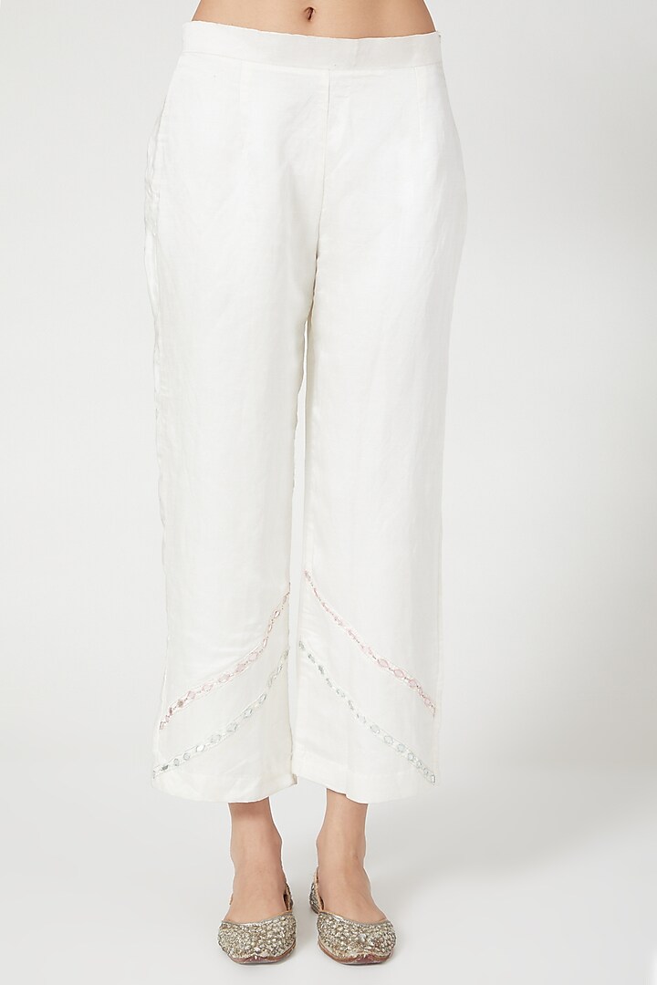 Ivory 3D Floral Embroidered Kurta Set by Pesha at Pernia's Pop Up Shop