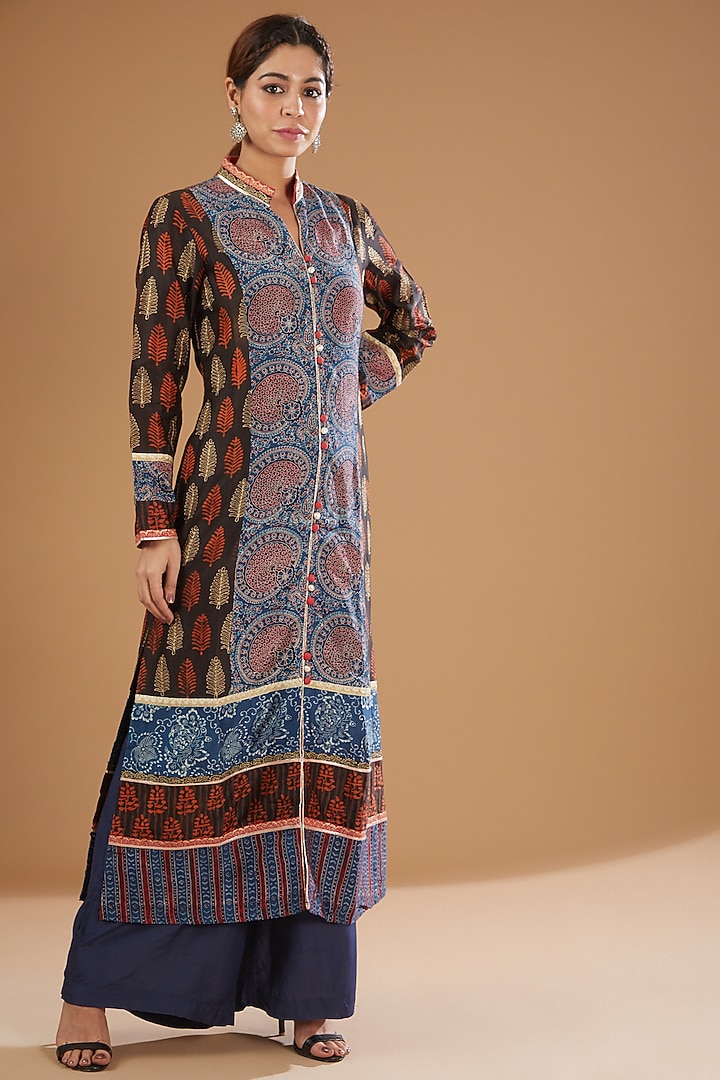 Blue & Black Chanderi Printed Kurta Set by Peenacolada at Pernia's Pop Up Shop
