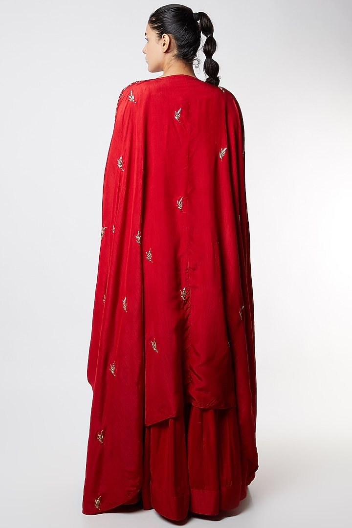 Red Embellished Cape Set by Prathyusha Garimella at Pernia's Pop Up Shop