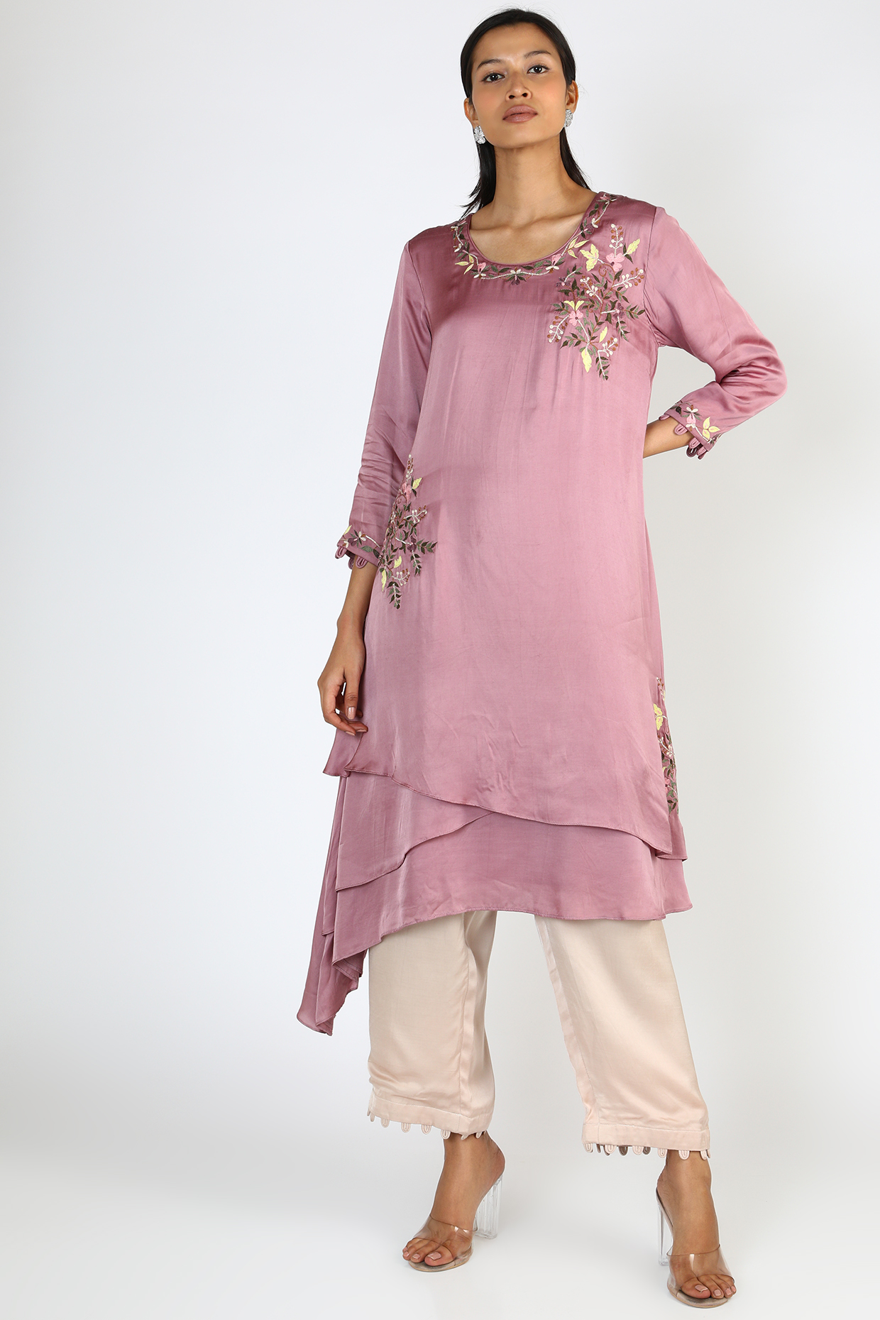 Nostalgia Rose Embroidered Kurta Set by Pallavi Goyal at Pernia's Pop Up Shop