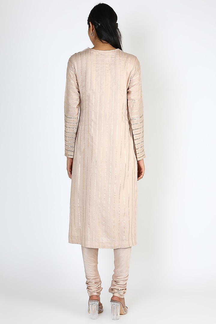 Moonlight Pink Sequins Embroidered Kurta Set by Pallavi Goyal at Pernia's Pop Up Shop