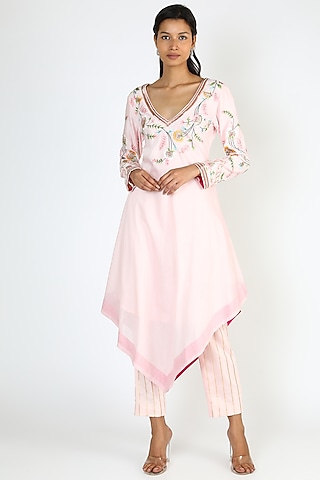 Pink Dogwood Embroidered Asymmetrical Kurta Set by Pallavi Goyal