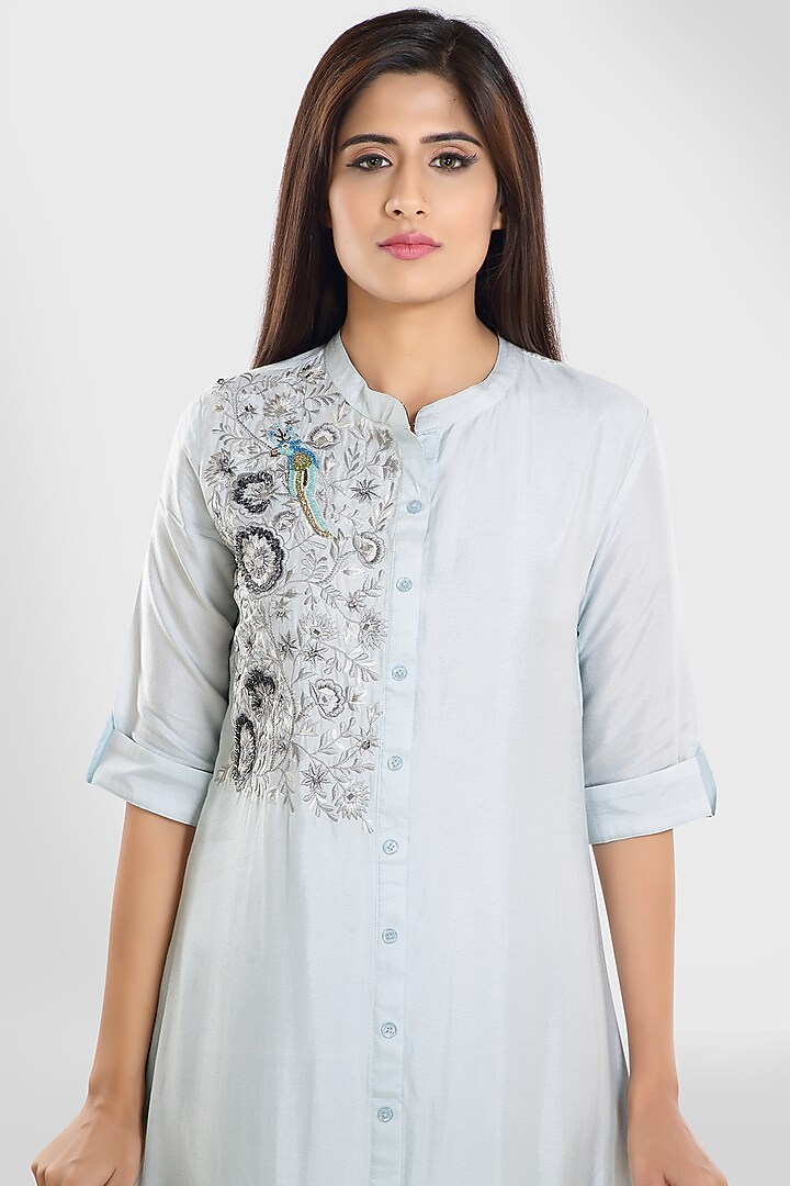 Light Blue Embroidered Kurta Set by Pallavi Goyal at Pernia's Pop Up Shop