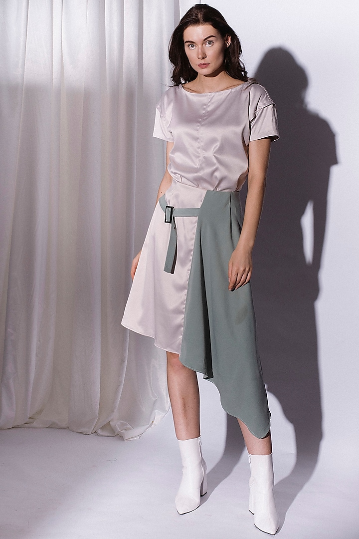 Eggshell White Paneled Skirt by Priyanka Gangwal at Pernia's Pop Up Shop