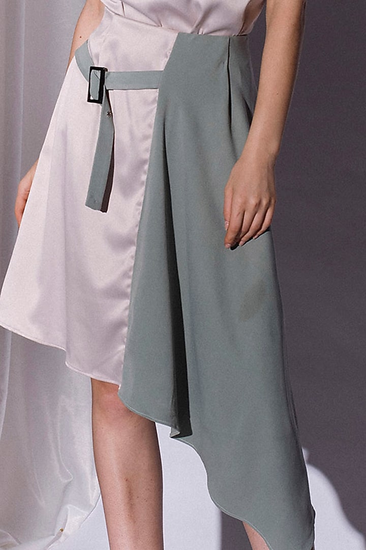 Eggshell White Paneled Skirt by Priyanka Gangwal at Pernia's Pop Up Shop