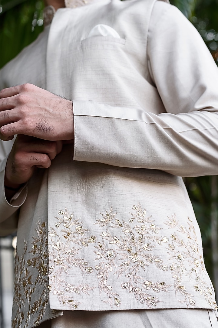 Champagne Gold Kurta Set WIth Bundi Jacket by Prathyusha Garimella Men at Pernia's Pop Up Shop