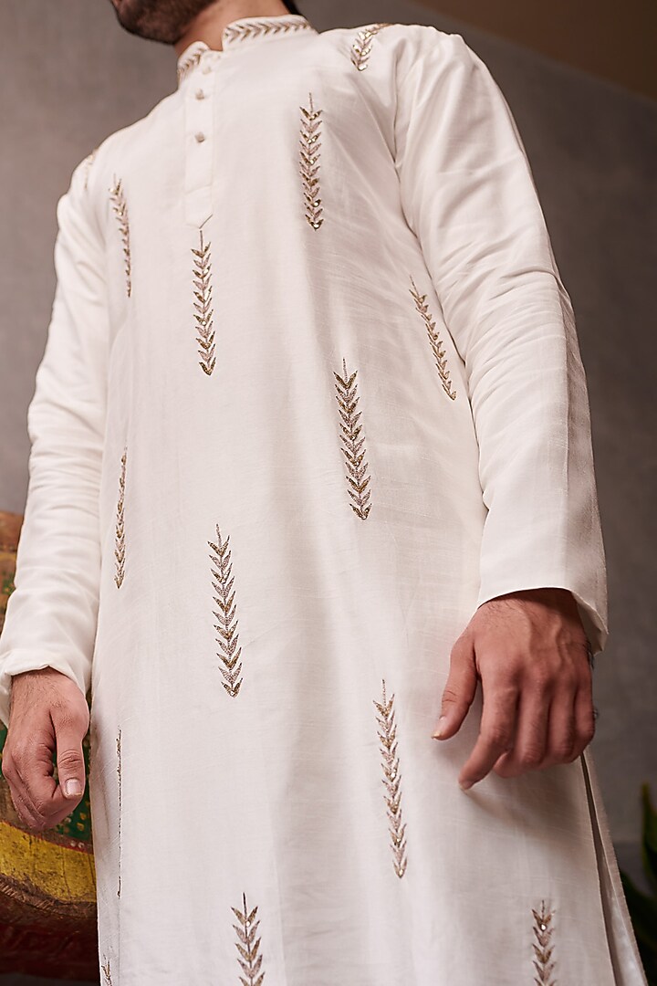 White Cotton Silk Kurta Set by Prathyusha Garimella Men at Pernia's Pop Up Shop