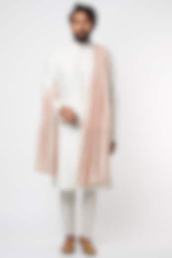 Ivory Kurta Set With Pink Stole by Prathyusha Garimella Men