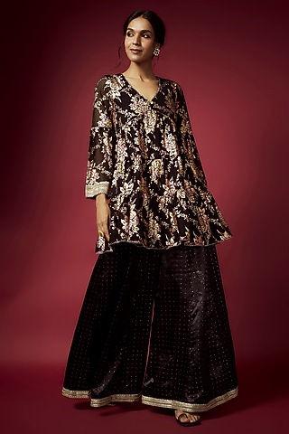 Black Recycled Polyester Foil Printed Kurta Set For Girls by Phatakaa Mini