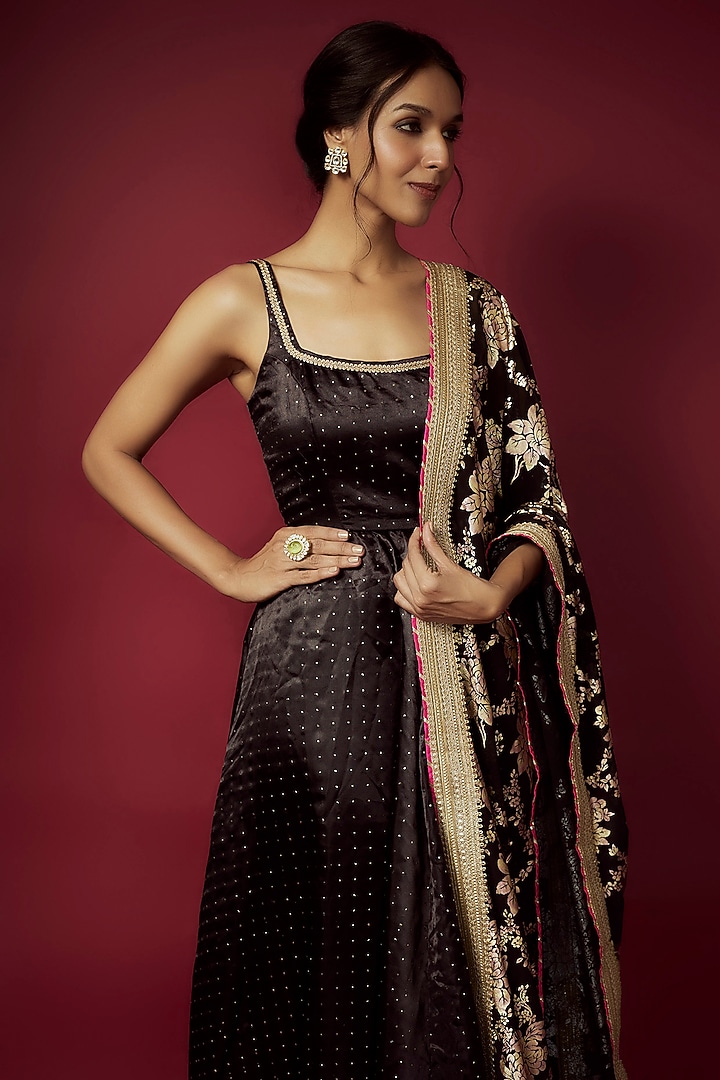 Black Recycled Polyester Foil Printed Gown With Dupatta For Girls by Phatakaa Mini at Pernia's Pop Up Shop