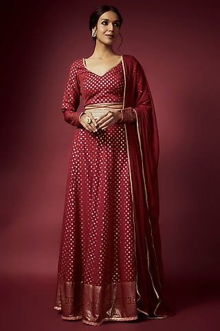 Maroon Recycled Polyester Foil Printed Lehenga Set For Girls by Phatakaa Mini
