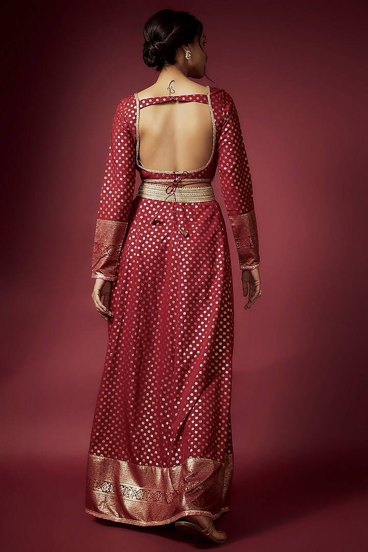 Maroon Recycled Polyester Foil Printed Lehenga Set For Girls by Phatakaa Mini at Pernia's Pop Up Shop