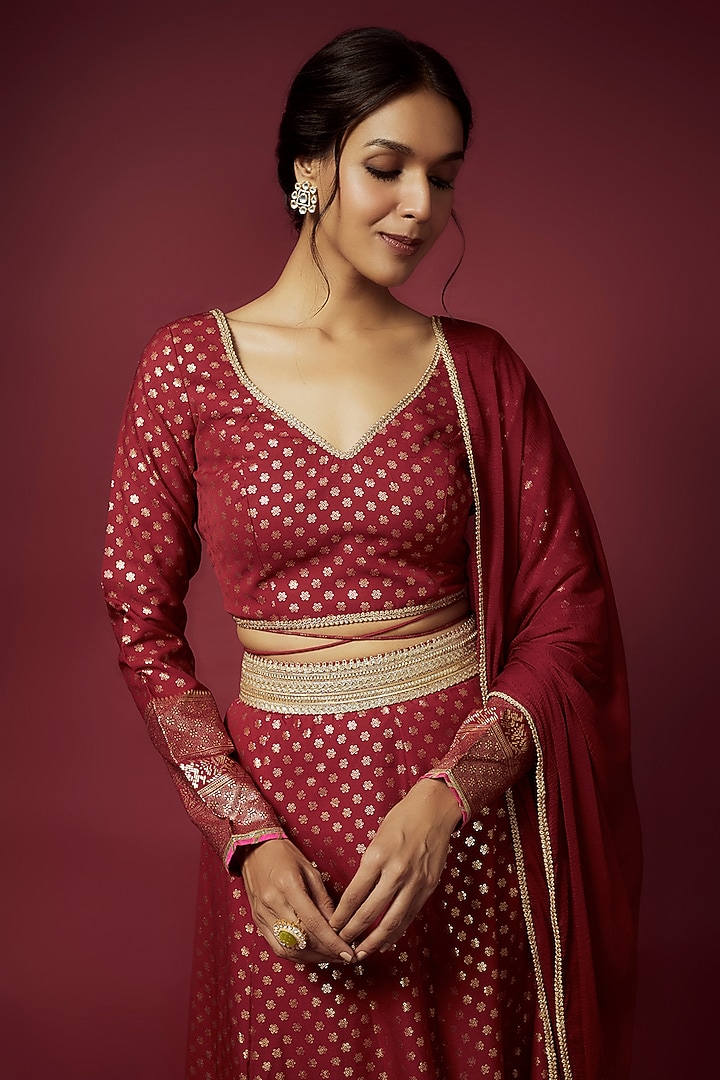 Maroon Recycled Polyester Foil Printed Lehenga Set For Girls by Phatakaa Mini at Pernia's Pop Up Shop