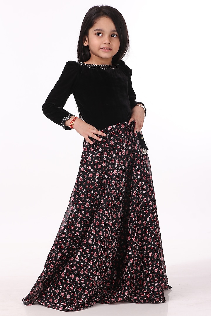 Black Georgette Printed Skirt Set For Girls by Phee-B