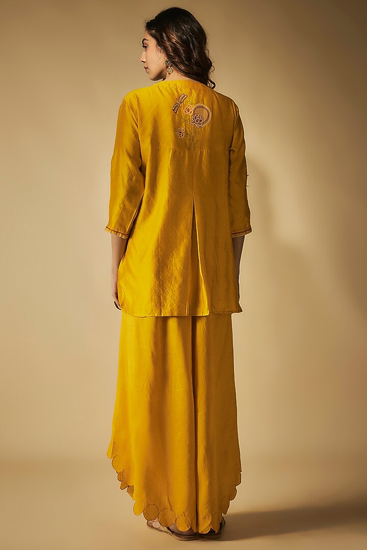Mustard Premium Silk Chanderi Machine Embroidered Short Kurta Set by Phirny at Pernia's Pop Up Shop