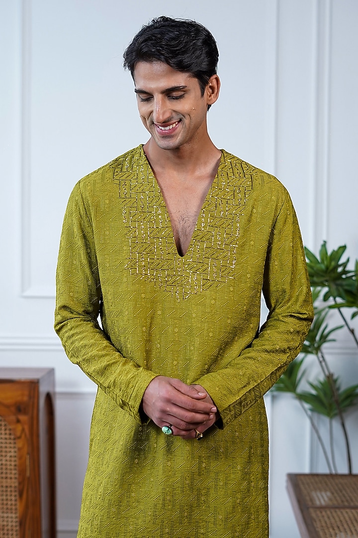 Green Silk Embroidered Kurta by Philocaly at Pernia's Pop Up Shop