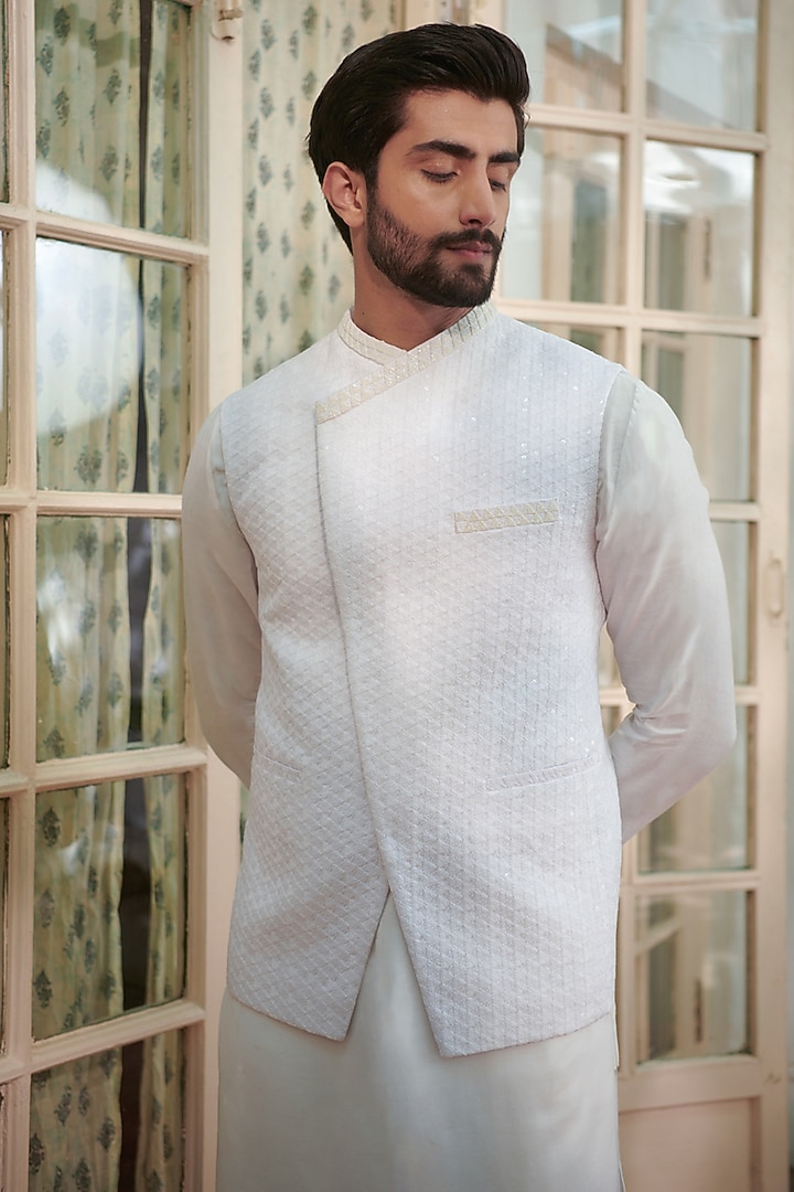 White Silk Sequins Embroidered Bundi Jacket Set by Philocaly at Pernia's Pop Up Shop