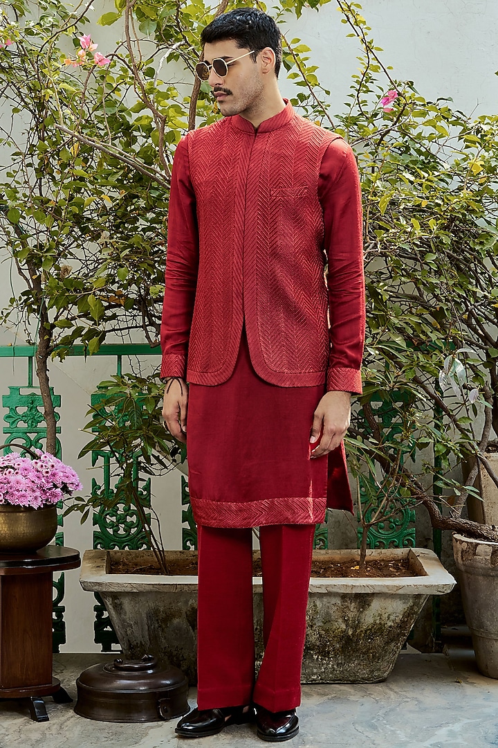 Red Cotton Silk Motif Embroidered Bundi Jacket Set by Philocaly at Pernia's Pop Up Shop