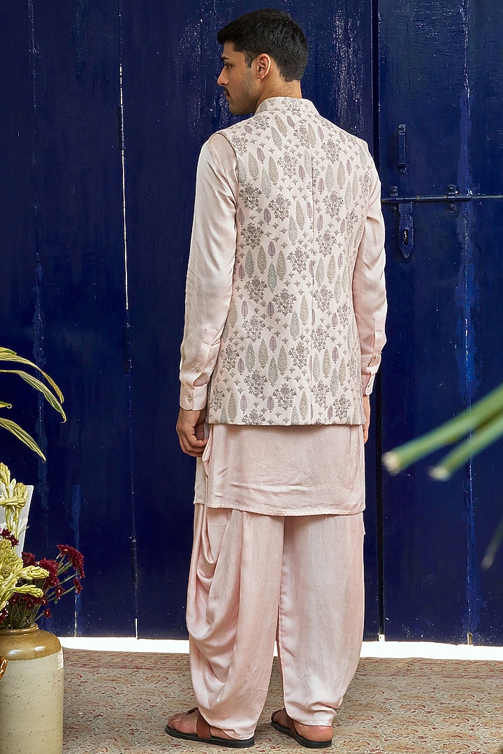 Pink Cotton Silk Embroidered Bundi Jacket Set by Philocaly at Pernia's Pop Up Shop