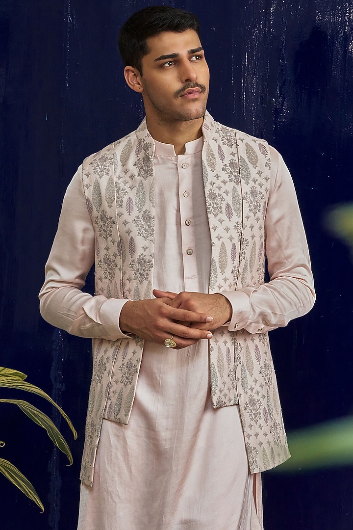 Pink Cotton Silk Embroidered Bundi Jacket Set by Philocaly at Pernia's Pop Up Shop