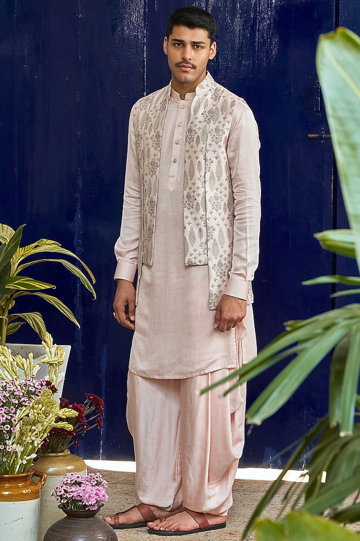 Pink Cotton Silk Embroidered Bundi Jacket Set by Philocaly at Pernia's Pop Up Shop