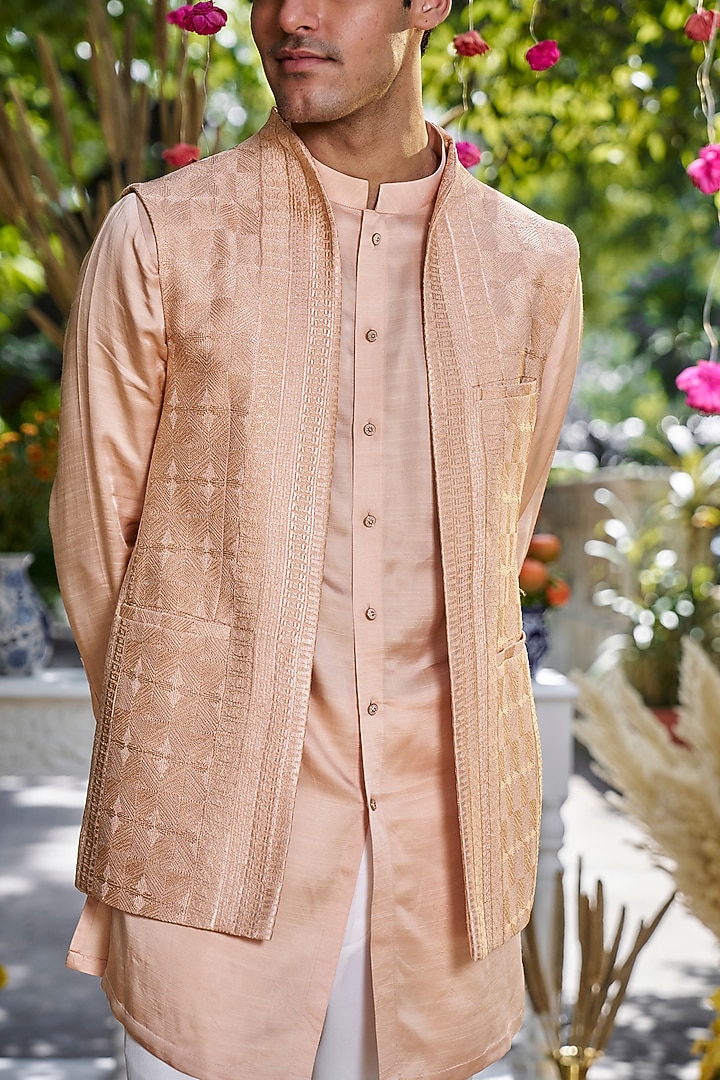 Peach Silk Embroidered Bundi Jacket Set by Philocaly at Pernia's Pop Up Shop