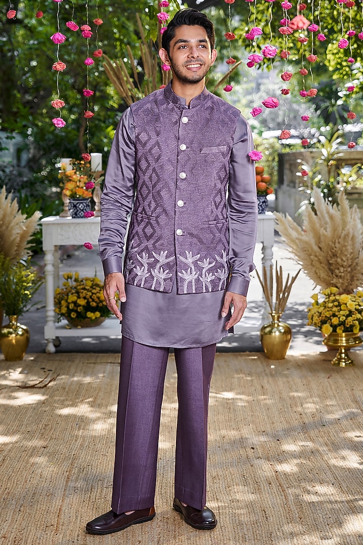 Purple Silk Embroidered Bundi Jacket Set by Philocaly at Pernia's Pop Up Shop