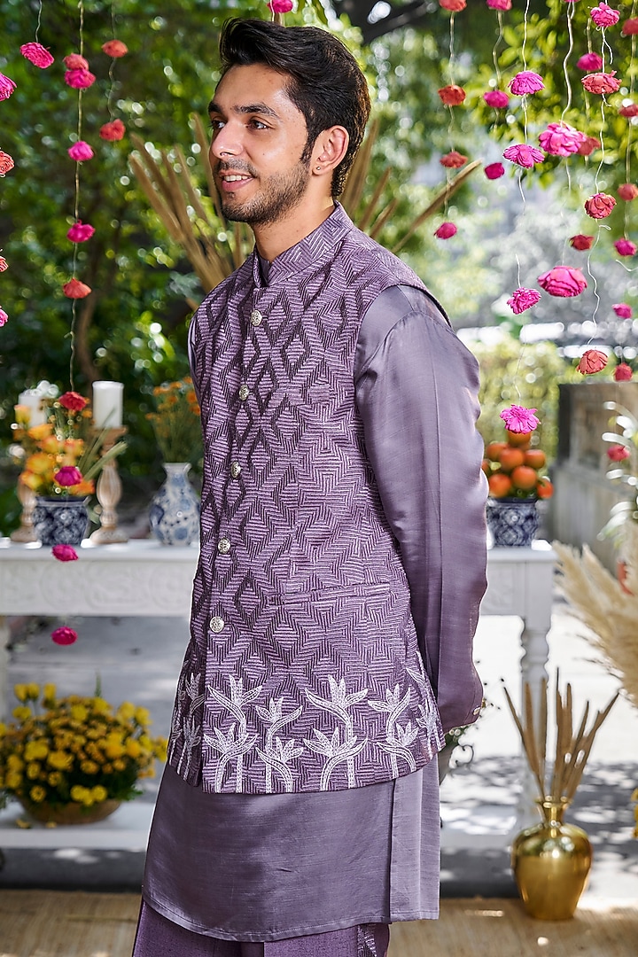 Purple Silk Embroidered Bundi Jacket Set by Philocaly at Pernia's Pop Up Shop