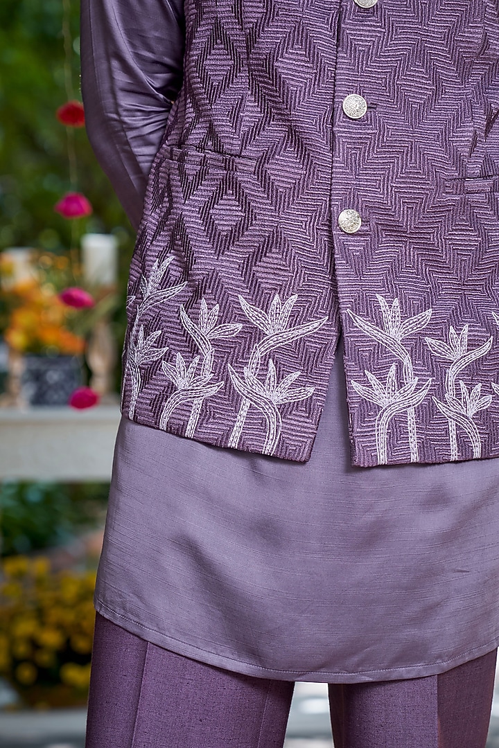 Purple Silk Embroidered Bundi Jacket Set by Philocaly at Pernia's Pop Up Shop