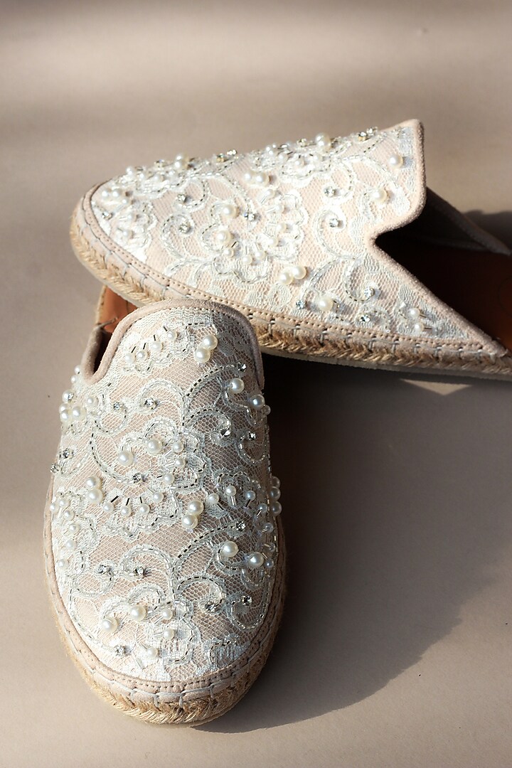 White & Beige Embroidered Espadrille Mules by PHENOMINAAL at Pernia's Pop Up Shop
