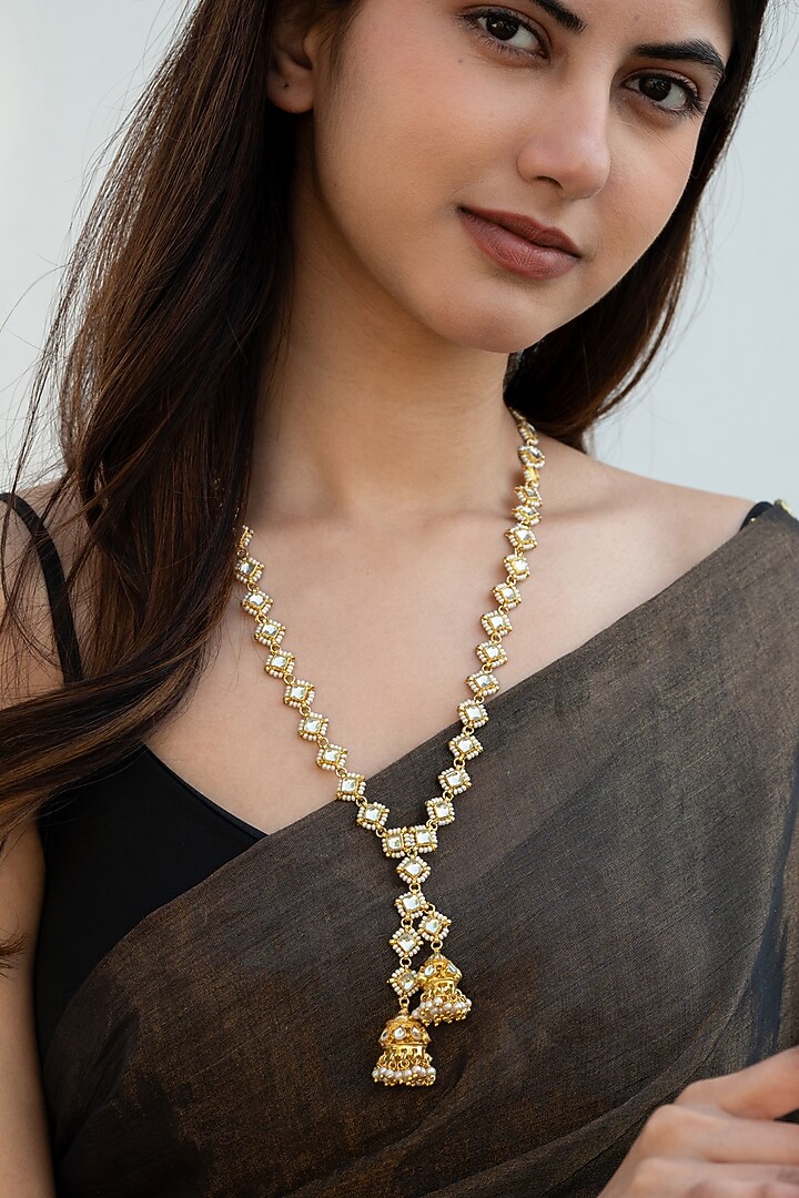 Gold Finish Kundan Polki & Pearl Necklace by Do Taara at Pernia's Pop Up Shop