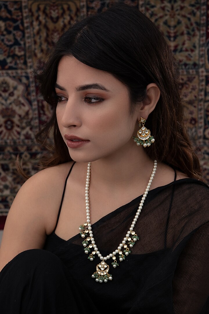 Gold Plated Kundan Polki & Onyx Necklace Set by Do Taara at Pernia's Pop Up Shop