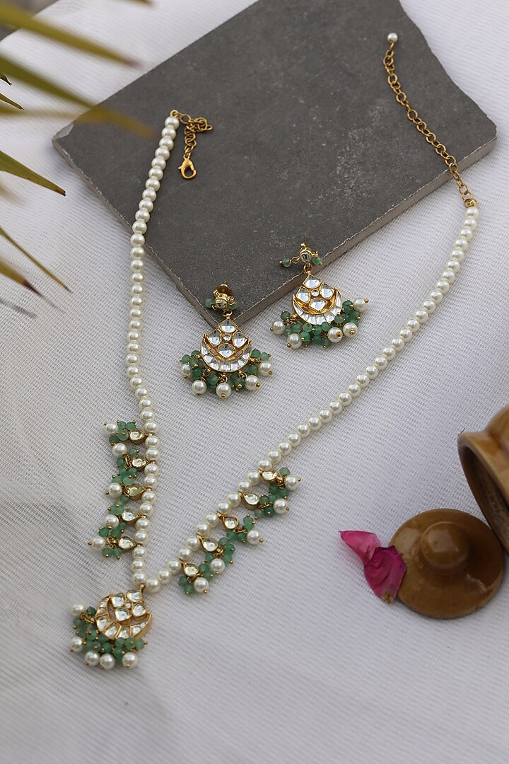 Gold Plated Kundan Polki & Onyx Necklace Set by Do Taara at Pernia's Pop Up Shop