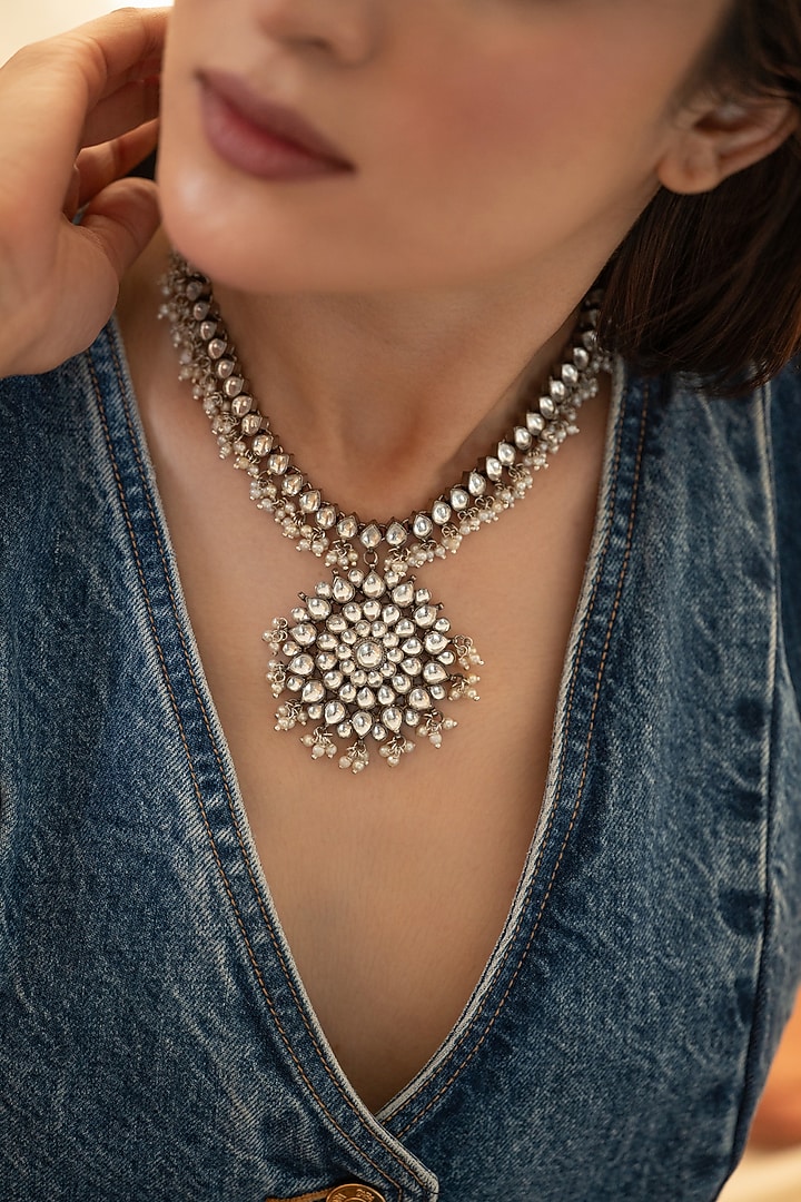 White Rhodium Finish Floral Motifs Kundan Polki & Pearl Necklace by Do Taara at Pernia's Pop Up Shop