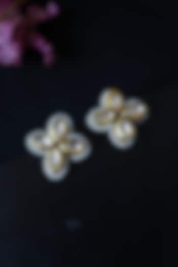 Gold Plated Kundan Stud Earrings by Do Taara