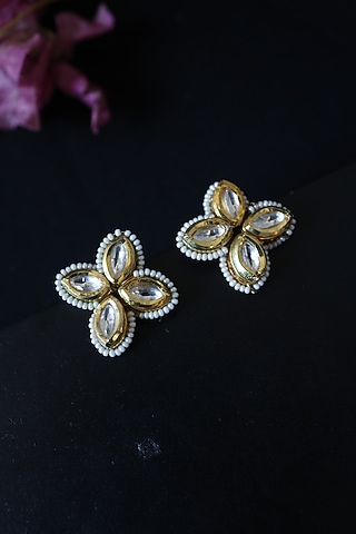 Gold Plated Kundan Stud Earrings by Do Taara