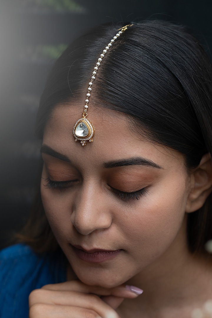 Gold Plated Victorian Polki Maang Tikka by Do Taara at Pernia's Pop Up Shop