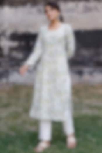 White & Mustard Cotton Hand Block Printed Kurta Set by Pheeta at Pernia's Pop Up Shop