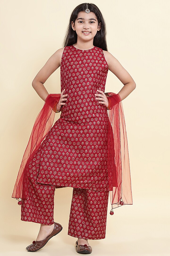 Red Cotton Printed Kurta Set For Girls by Piccolo at Pernia's Pop Up Shop