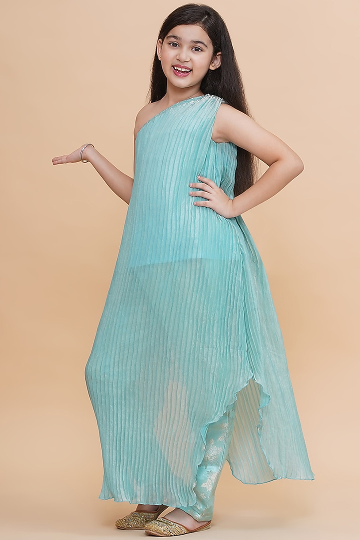 Blue Tissue One-Shoulder Kurta Set For Girls by Piccolo at Pernia's Pop Up Shop