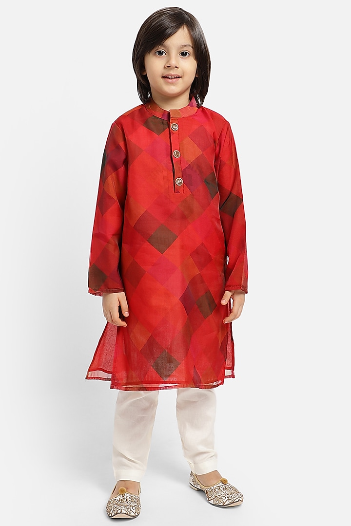 Red Silk Blend Checkered Kurta Set For Boys by Piccolo