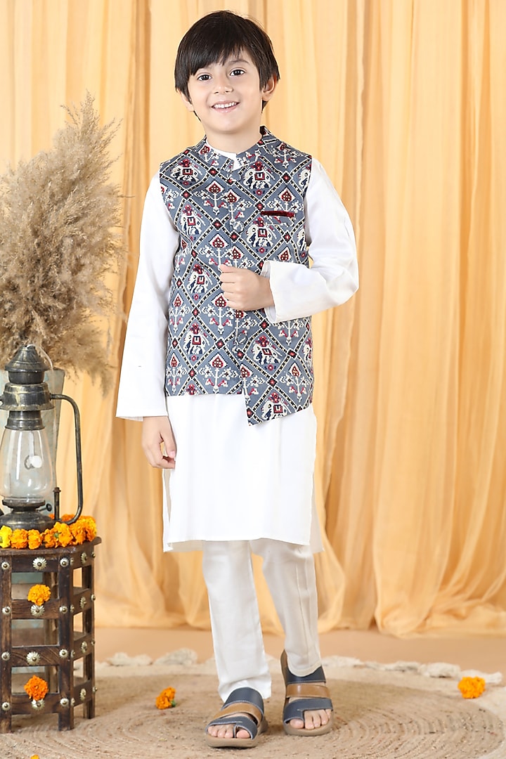 Grey Cotton Printed Bundi Jacket With Kurta Set For Boys by Piccolo