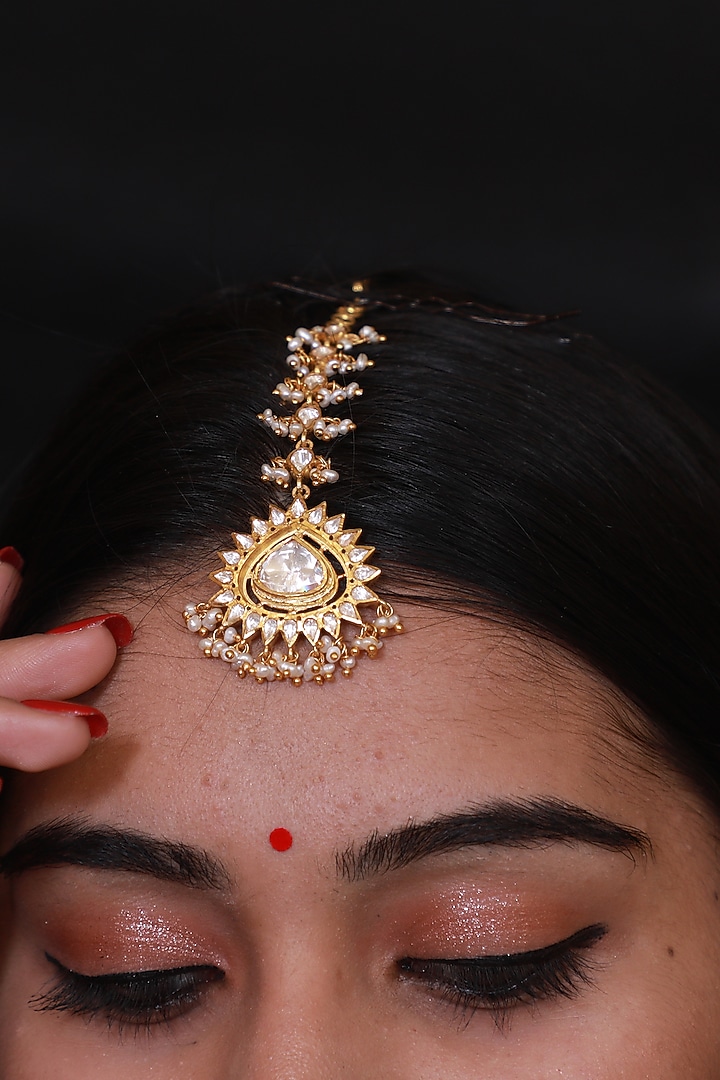 Gold Micro Finish Pearl Maang Tikka In Sterling Silver by Pichola at Pernia's Pop Up Shop