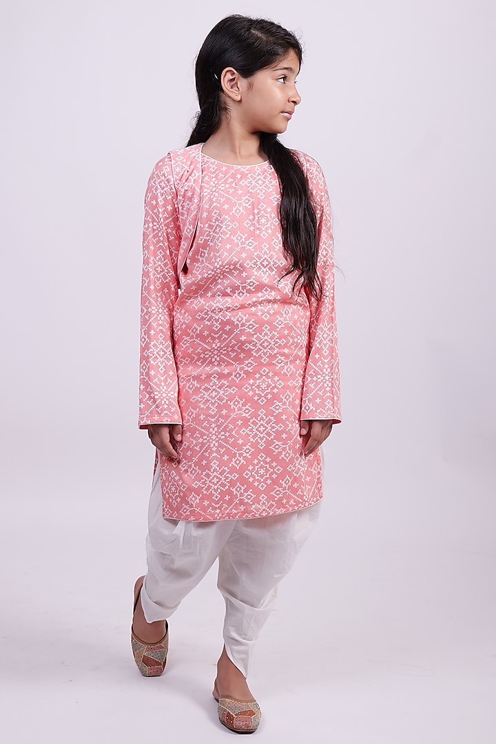 Peach Pink Cotton Kurta Set For Girls by PiccoRicco at Pernia's Pop Up Shop