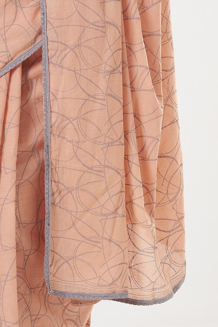 Peach & Grey Printed Saree by Parijat at Pernia's Pop Up Shop