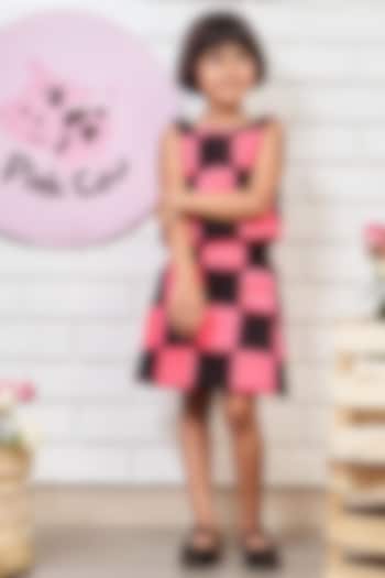 Black & Pink Neoprene Checkered Skirt Set For Girls by Pink Cow