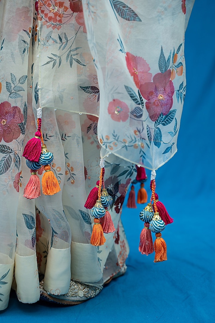 Cream Hand Embellished Wedding Saree Set by Pita Nila at Pernia's Pop Up Shop