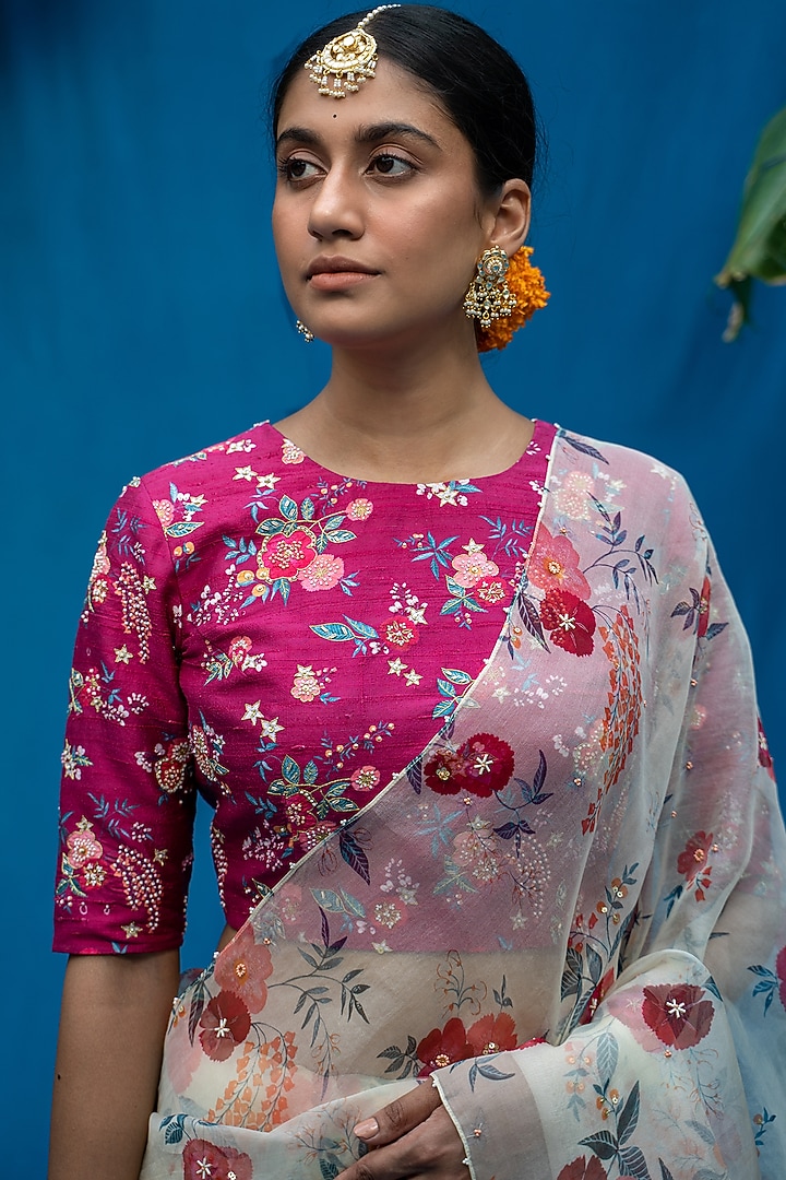 Cream Hand Embellished Wedding Saree Set by Pita Nila at Pernia's Pop Up Shop