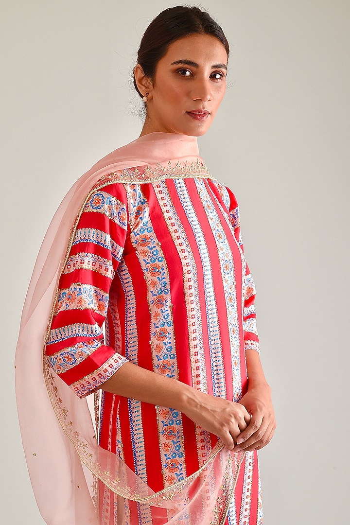 Bright Red Printed & Hand Embroidered Kurta Set by Pita Nila at Pernia's Pop Up Shop